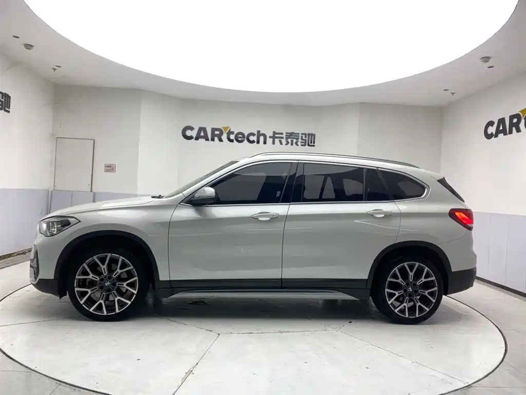BMW X1 2022 xDrive25Li Premium