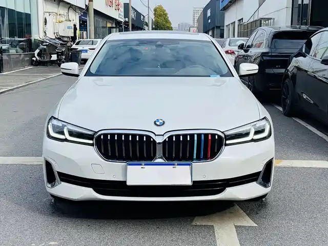 BMW 5 SERIES 2021