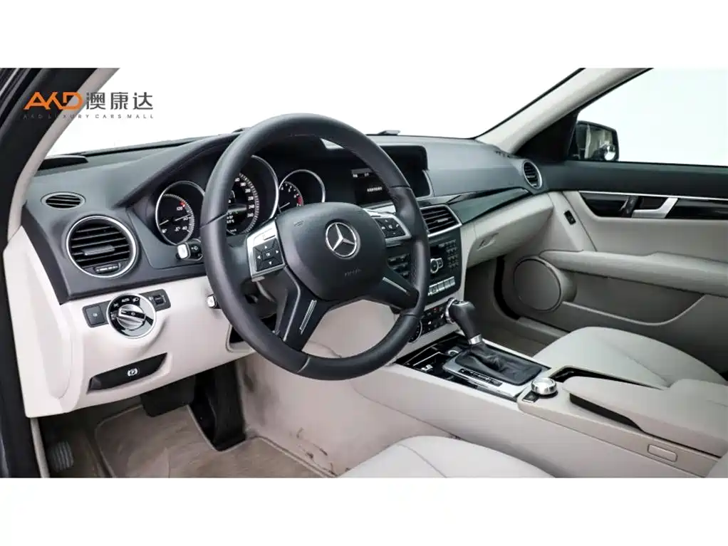 Mercedes-Benz C-Class — миниатюра 6