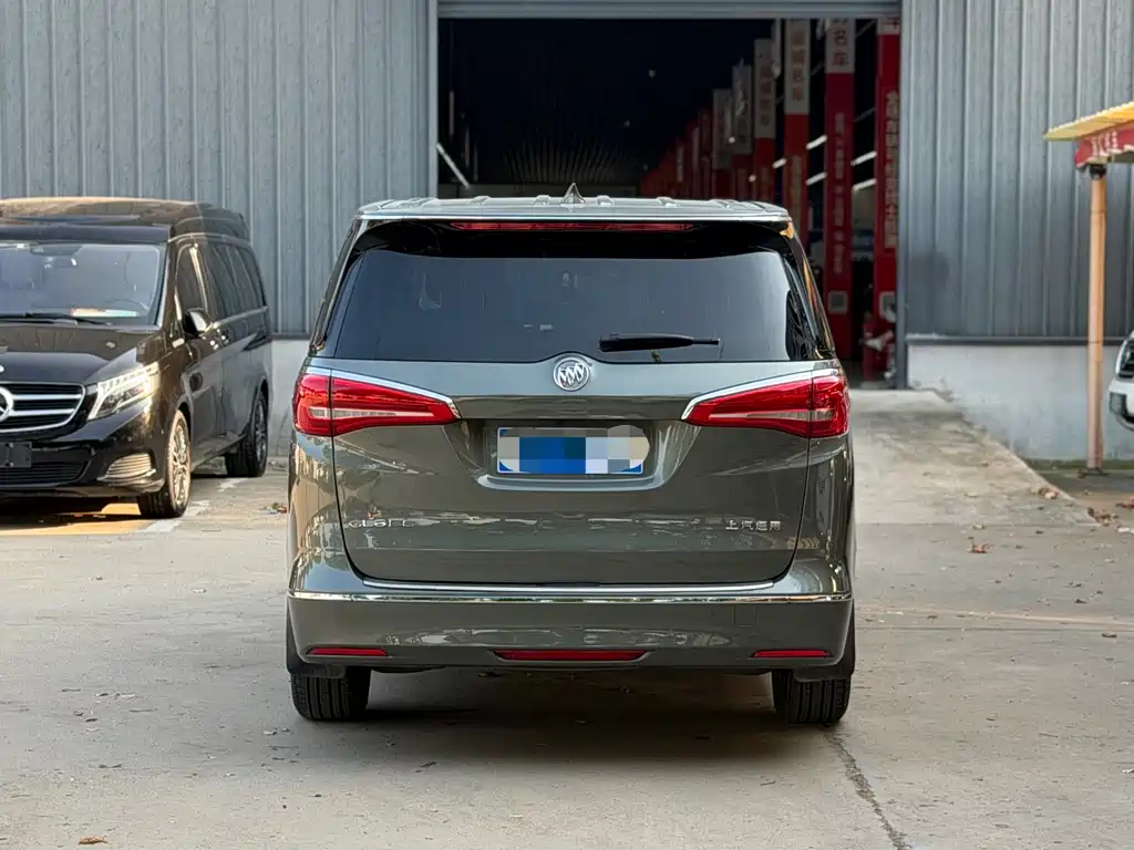 Buick GL8 — миниатюра 5