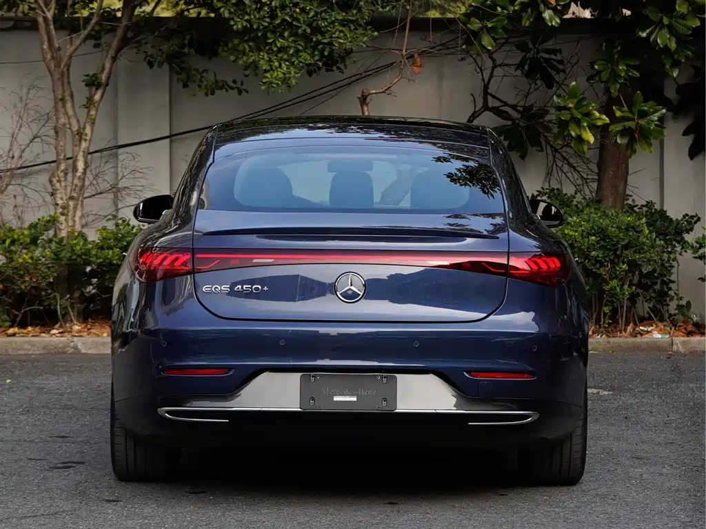 MERCEDES-BENZ EQS