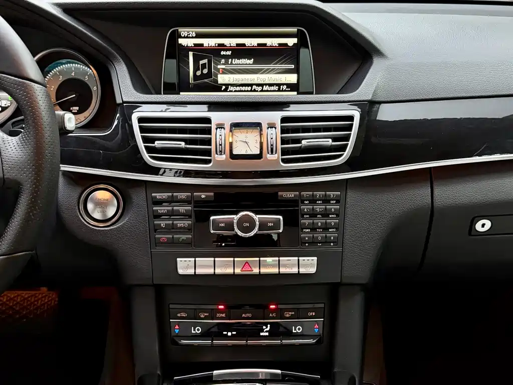 Mercedes-Benz E-Class — миниатюра 9
