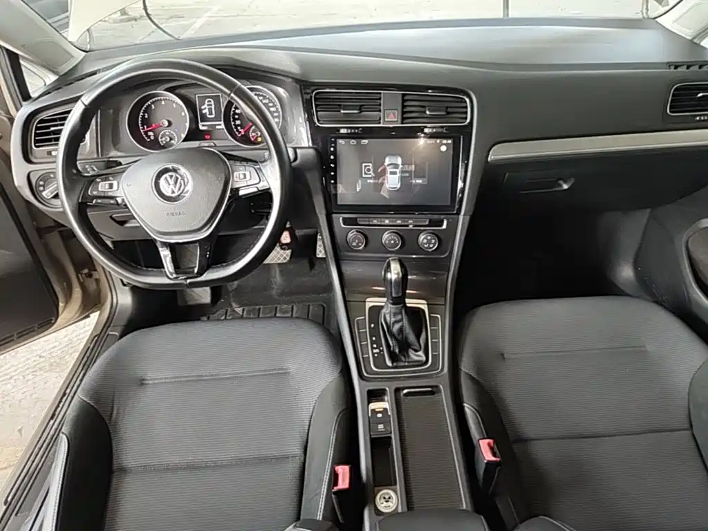 Volkswagen Golf — миниатюра 10