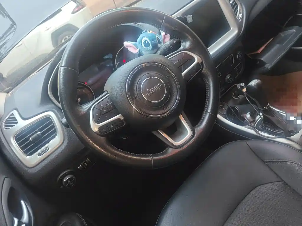 Jeep Compass — миниатюра 11