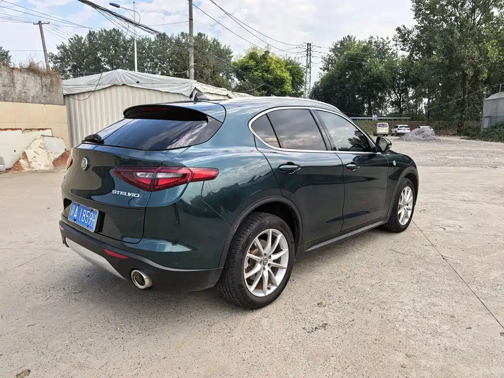 Alfa Romeo Stelvio — миниатюра 4