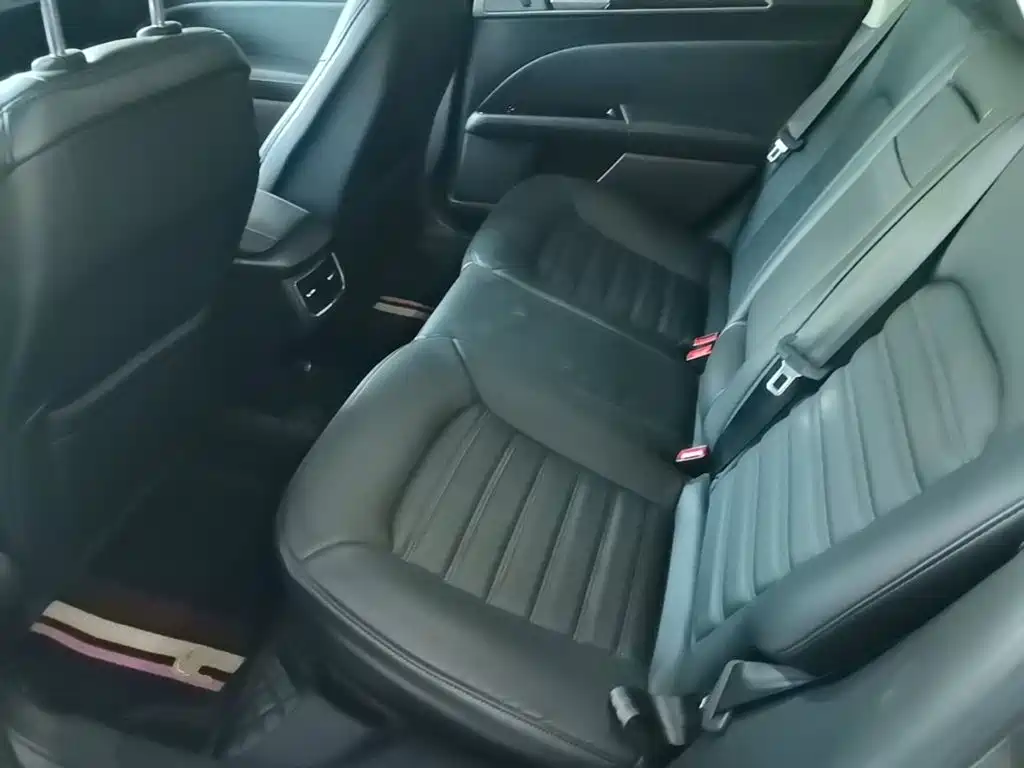 Ford Mondeo — миниатюра 17