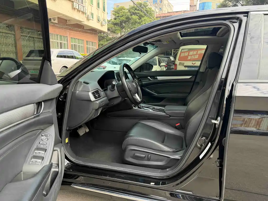 Honda Accord 2022 260TURBO Luxury
