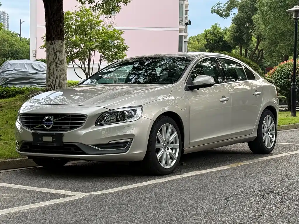 Volvo S60 PHEV
