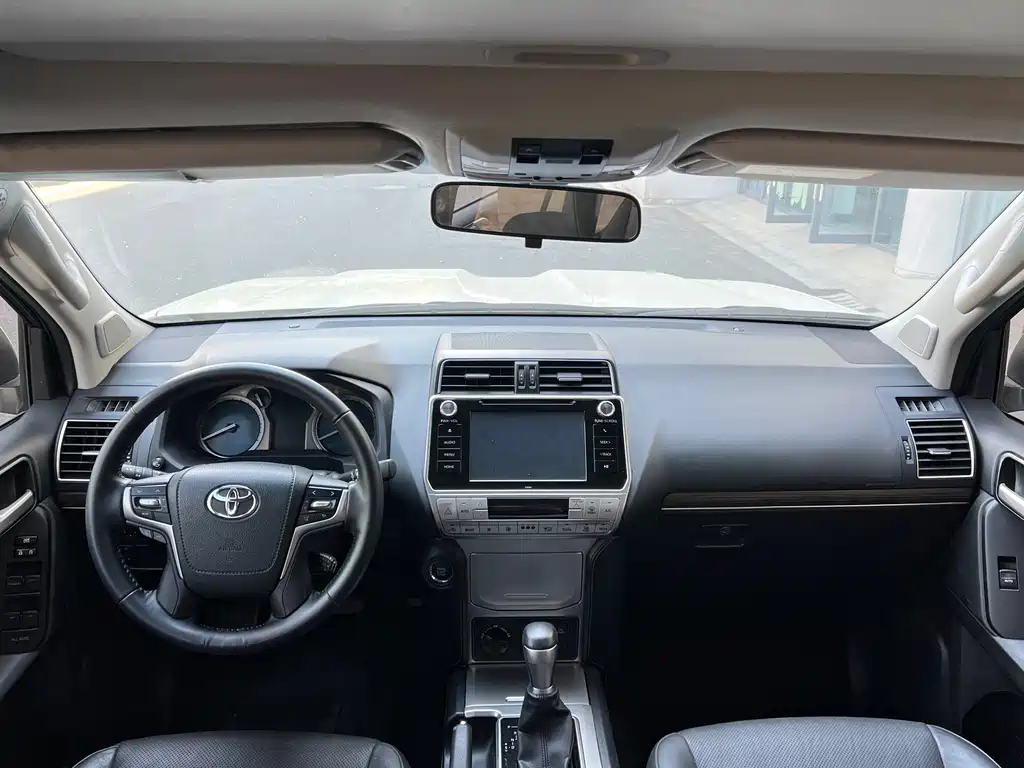 Toyota Prado — миниатюра 8