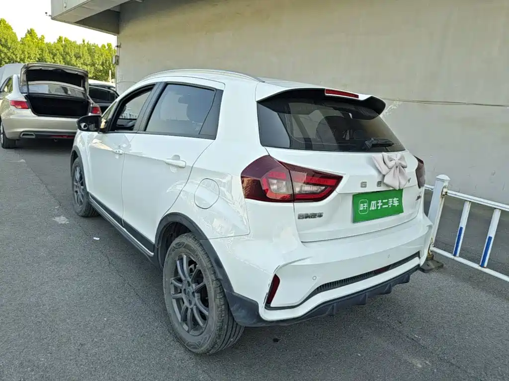 Geely Vision X3 — миниатюра 5