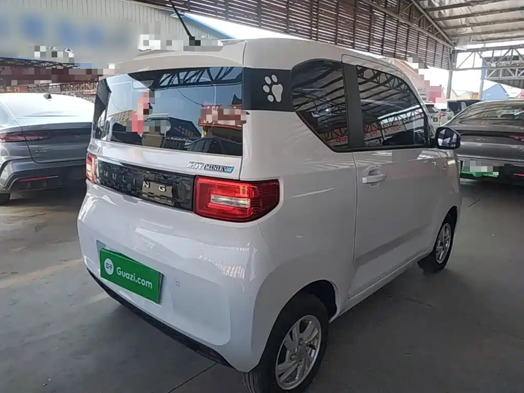 Wuling MINIEV — миниатюра 7