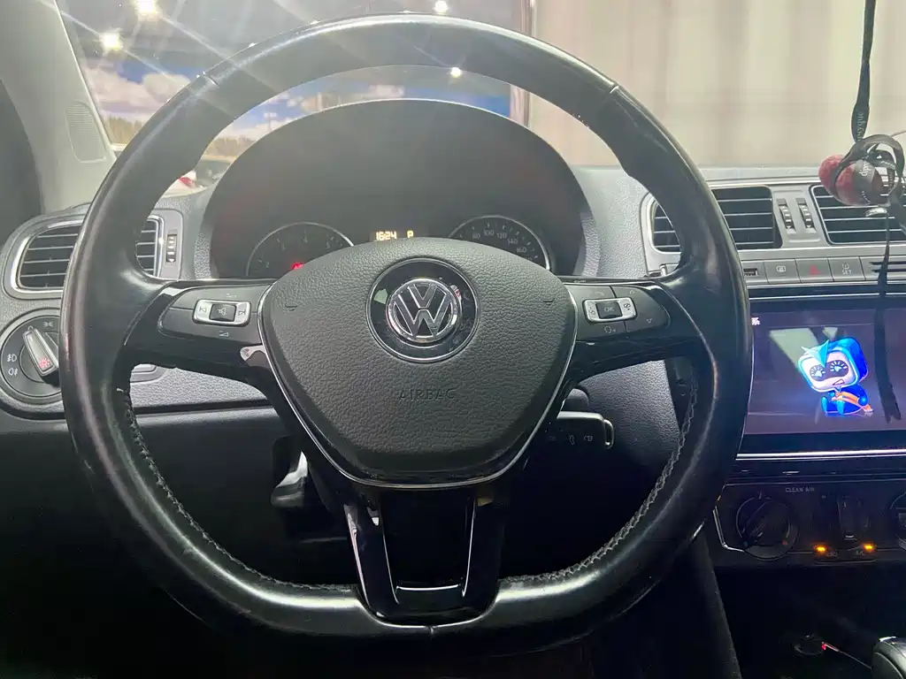 Volkswagen Polo — миниатюра 10