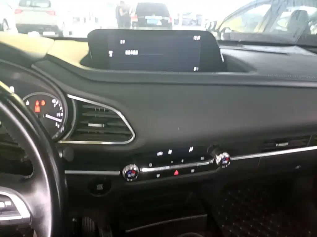Mazda CX-30 — миниатюра 13