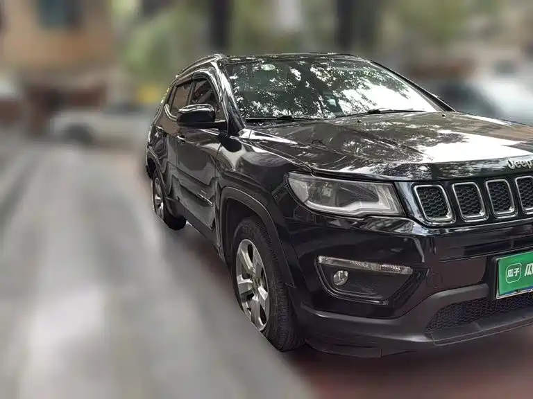 Jeep Compass — миниатюра 3