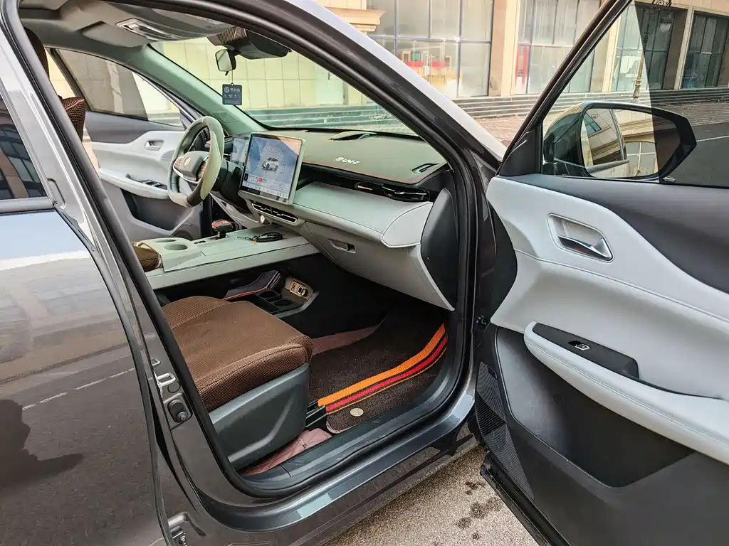 CHANGAN UNI Z NEW ENERGY