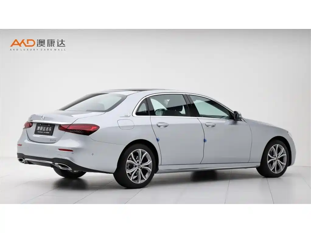 Mercedes-Benz E-Class — миниатюра 3