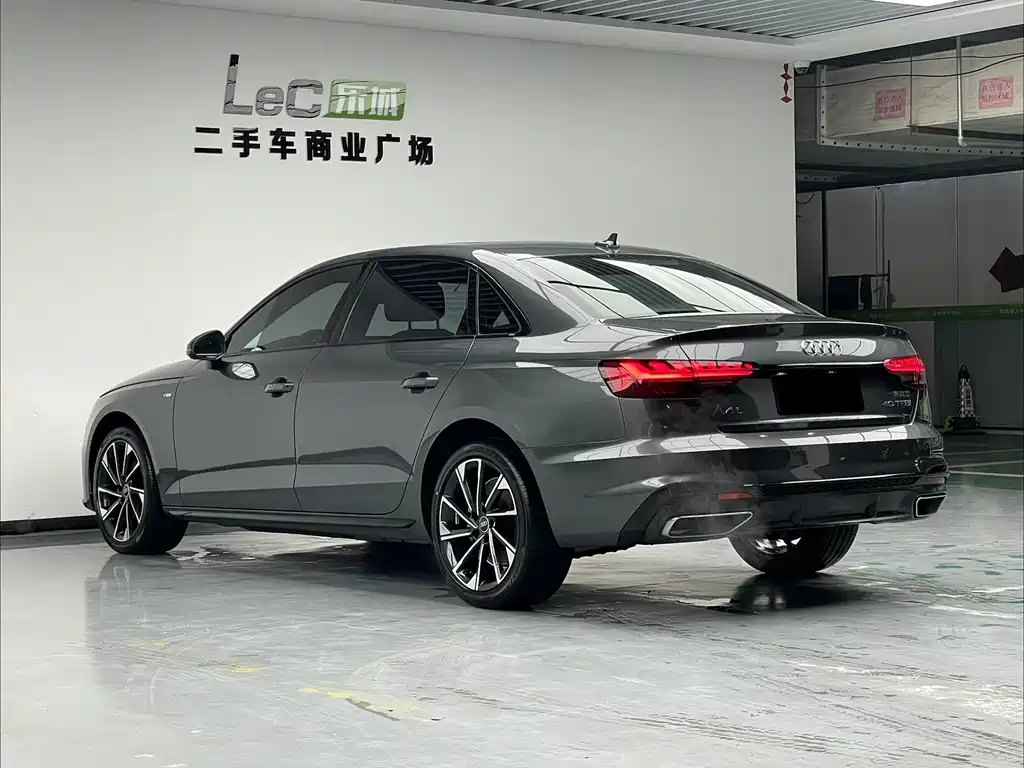 Audi A4L 2023 40 TFSI Luxury