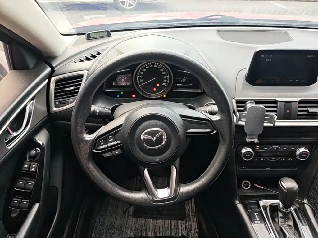 Mazda 3 Axela — миниатюра 11
