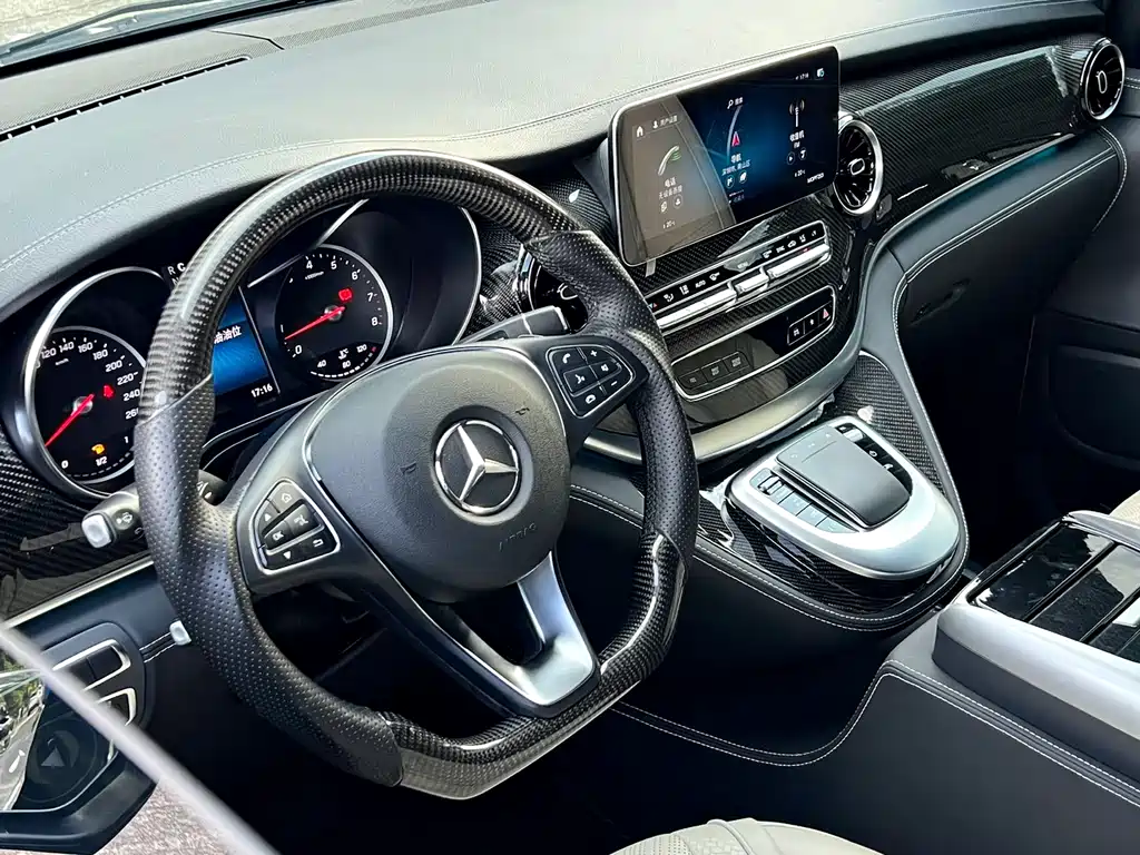 MERCEDES-BENZ V CLASS