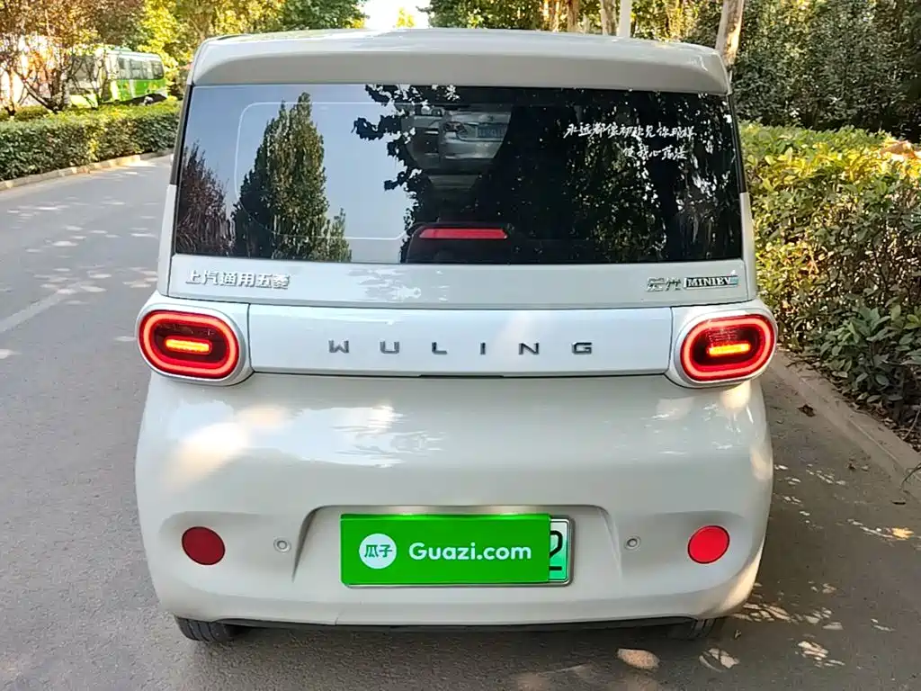 Wuling MINIEV — миниатюра 6