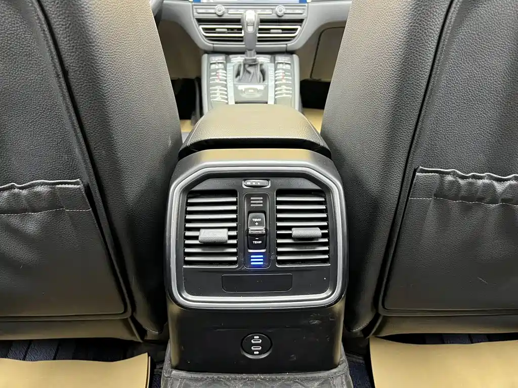Porsche Macan — миниатюра 26