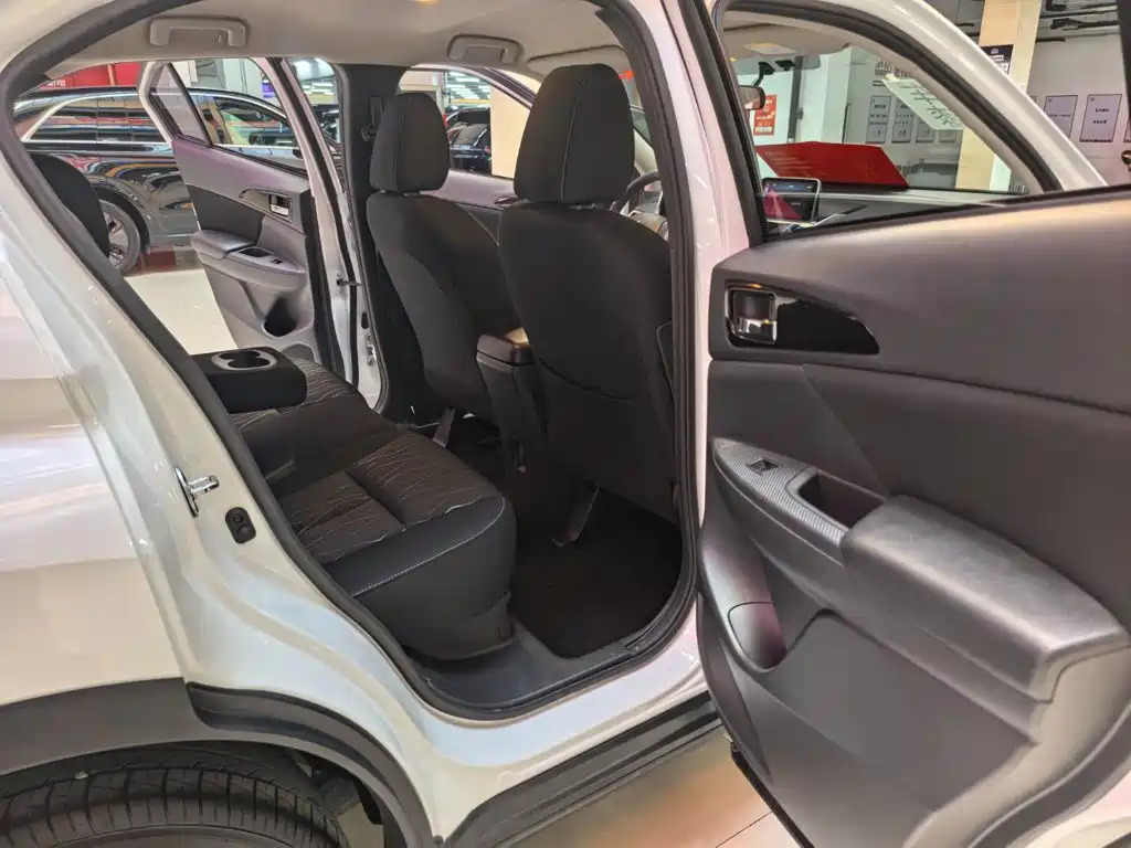 Mitsubishi Eclipse Cross — миниатюра 8