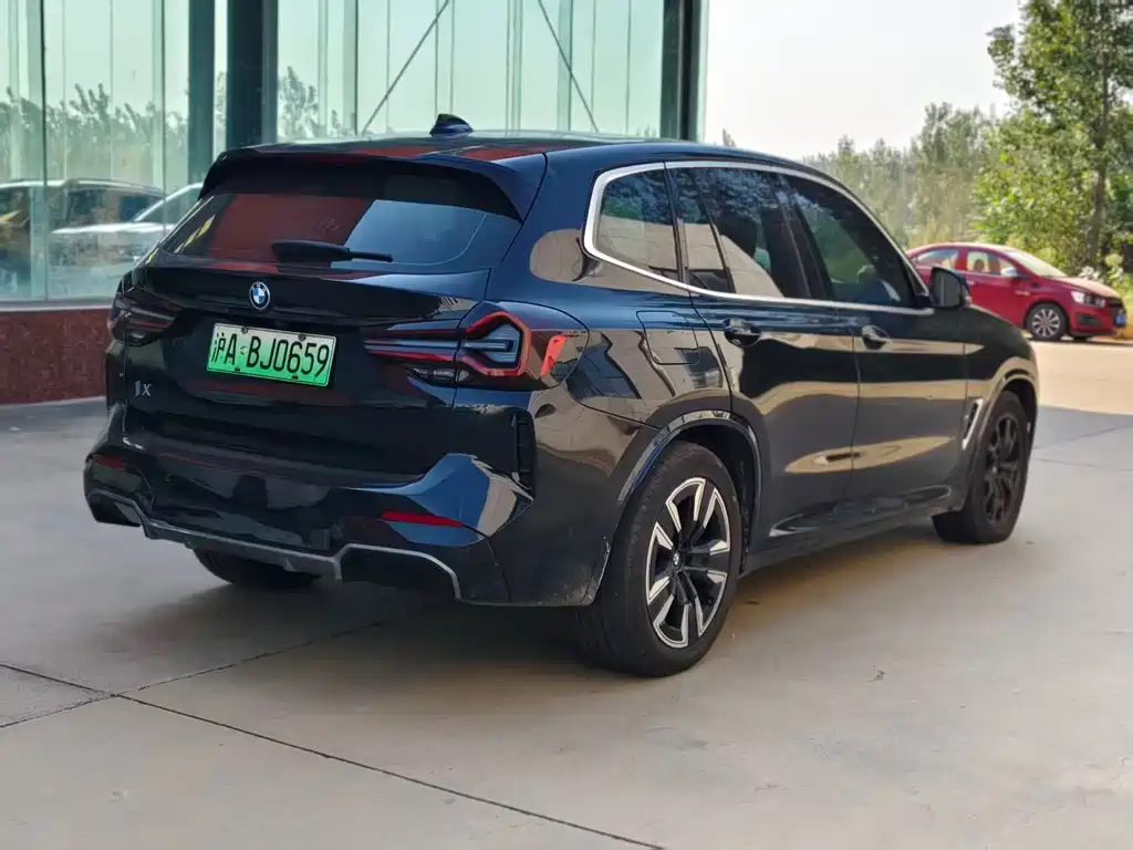 BMW iX3 — миниатюра 7