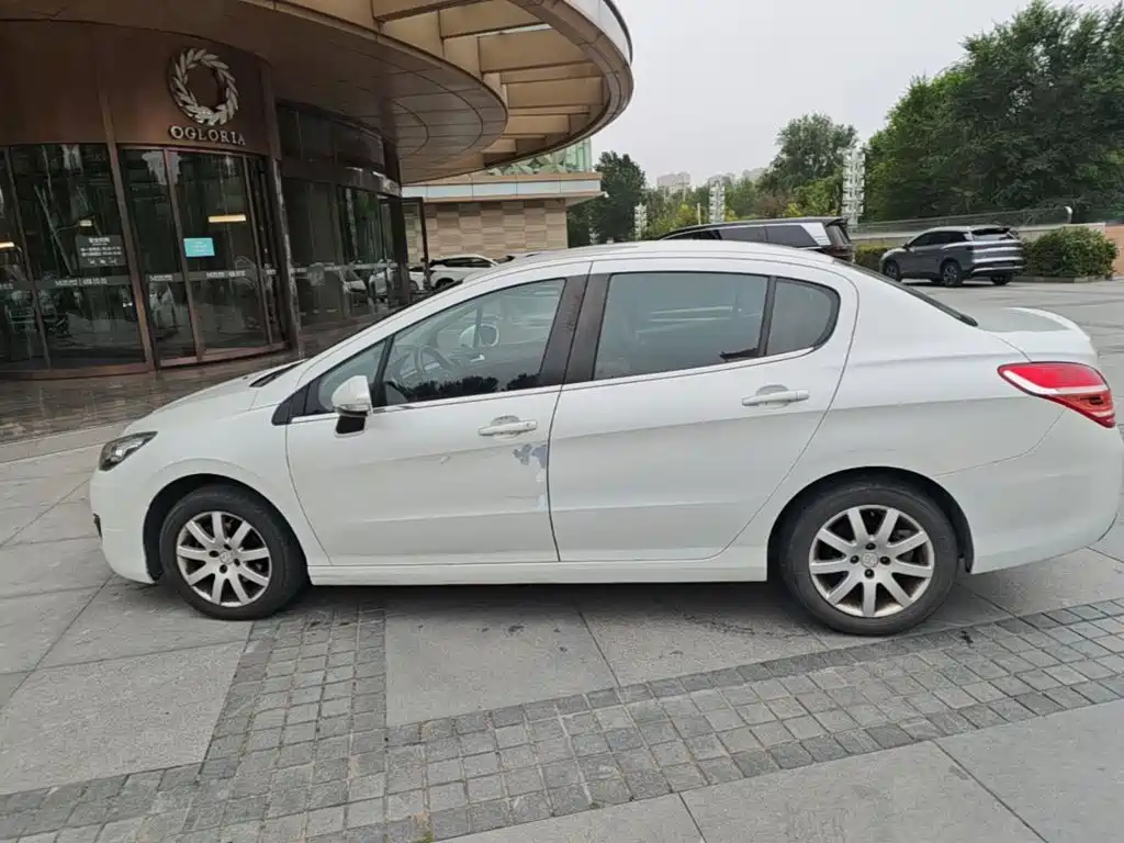 Peugeot 308 — миниатюра 4