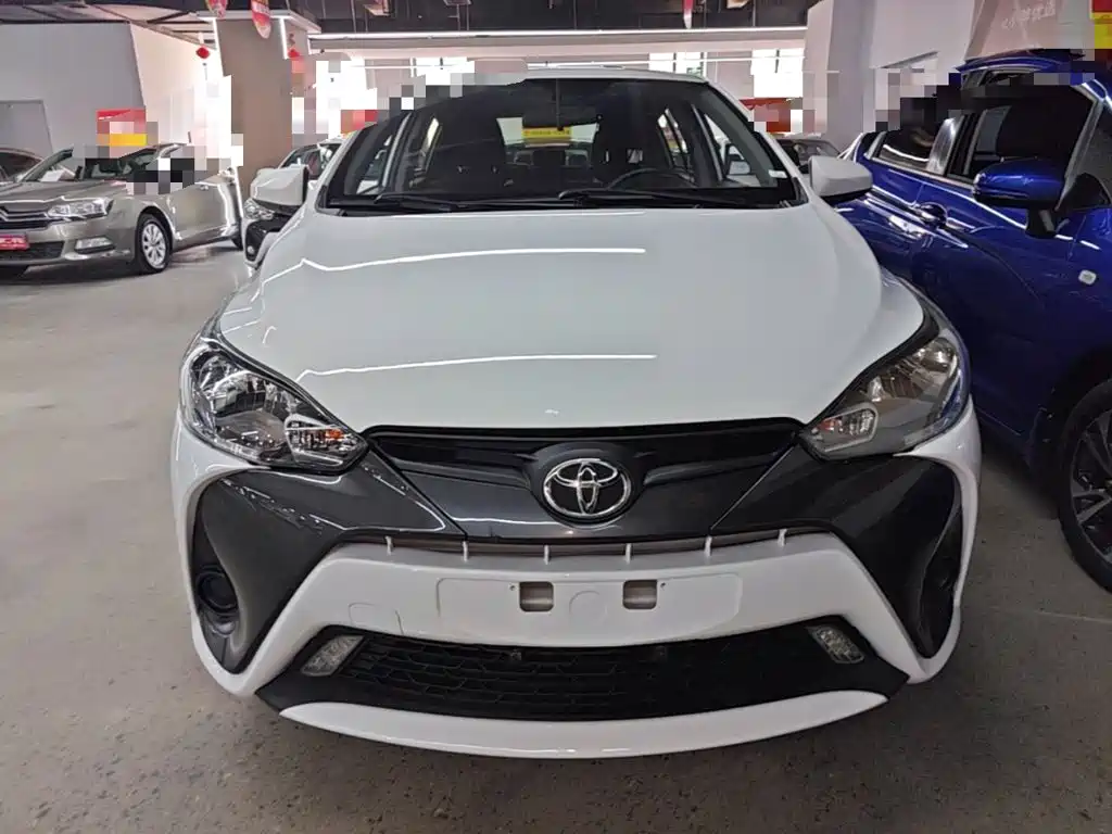 Toyota Yaris L — миниатюра 3