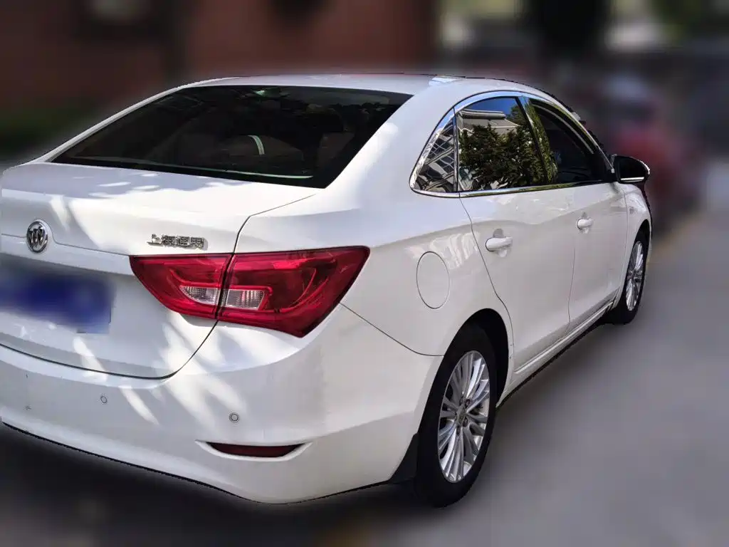 Buick Excelle — миниатюра 6
