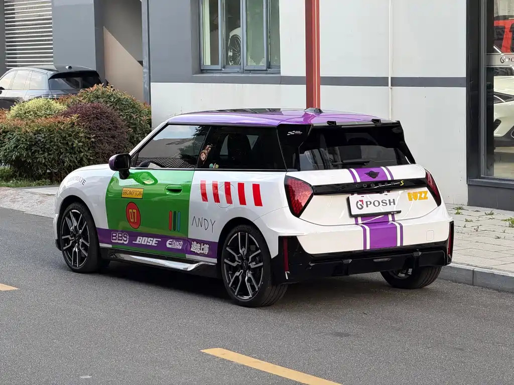 MINI MINI COOPER EV — миниатюра 6