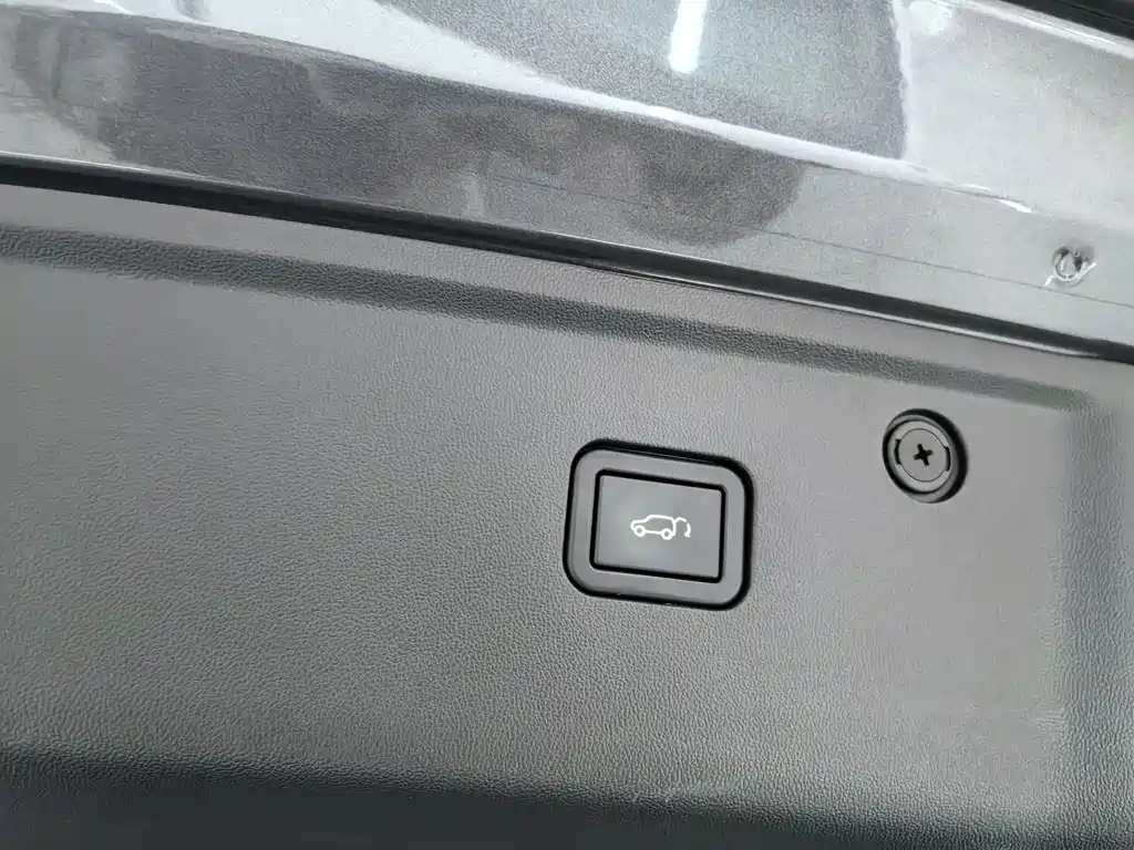 CHANGAN UNI K SMART IDD