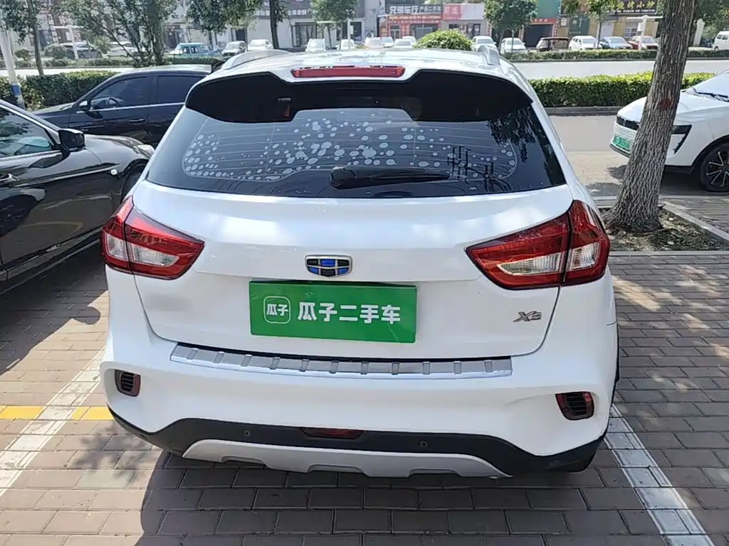 Geely Vision X3 — миниатюра 6