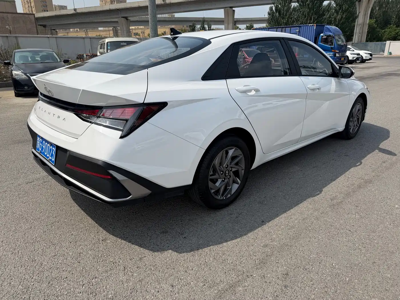 Hyundai Elantra 2024 Белый из Китая