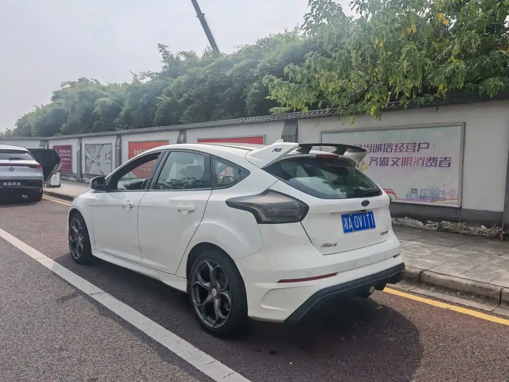 Ford Focus — миниатюра 21