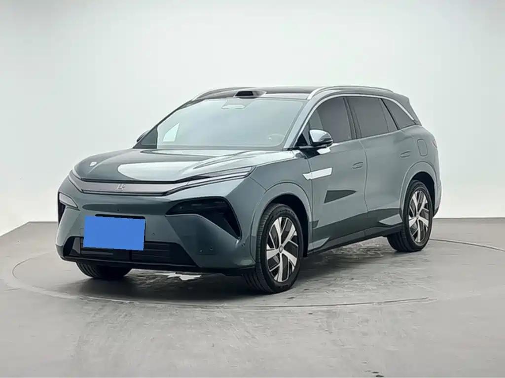 BYD Tang L