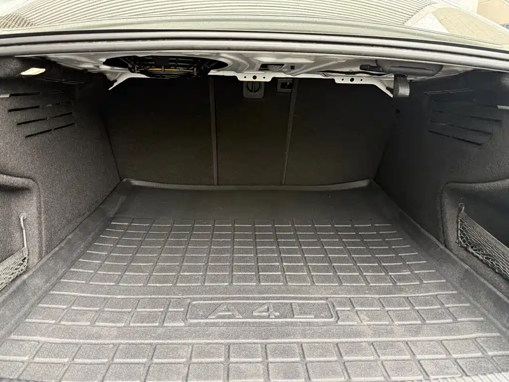 Audi A4L — миниатюра 15