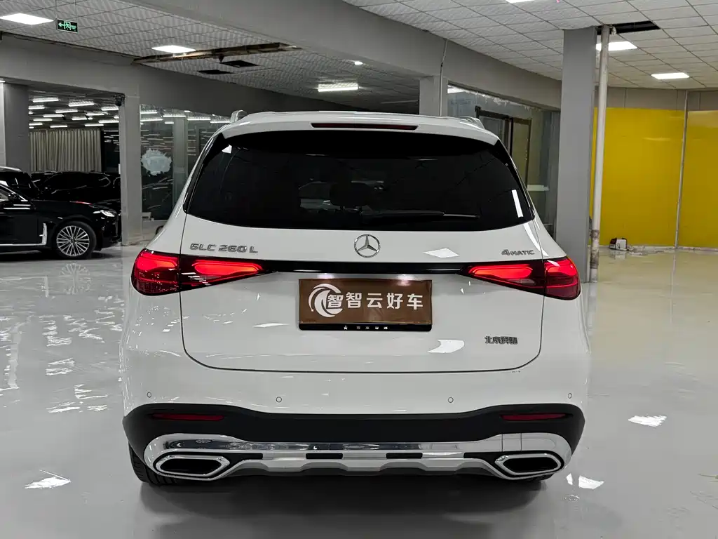 Mercedes-Benz GLC 2023 GLC 260 L 4MATIC 5 мест