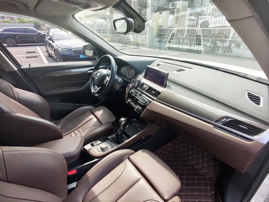 BMW X1 — миниатюра 10