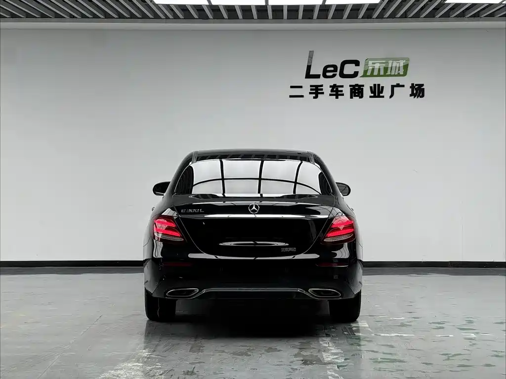 Mercedes-Benz E-Class — миниатюра 5