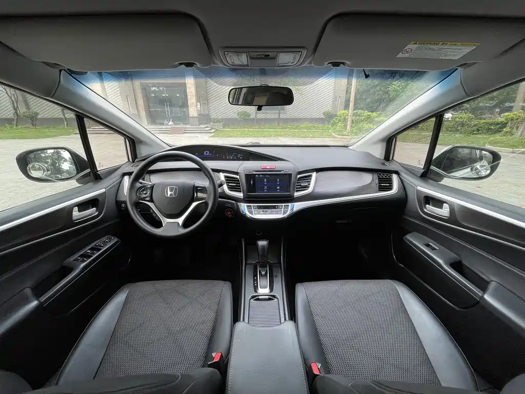 Honda Jade 2013 1.8L AT Comfort 5 мест