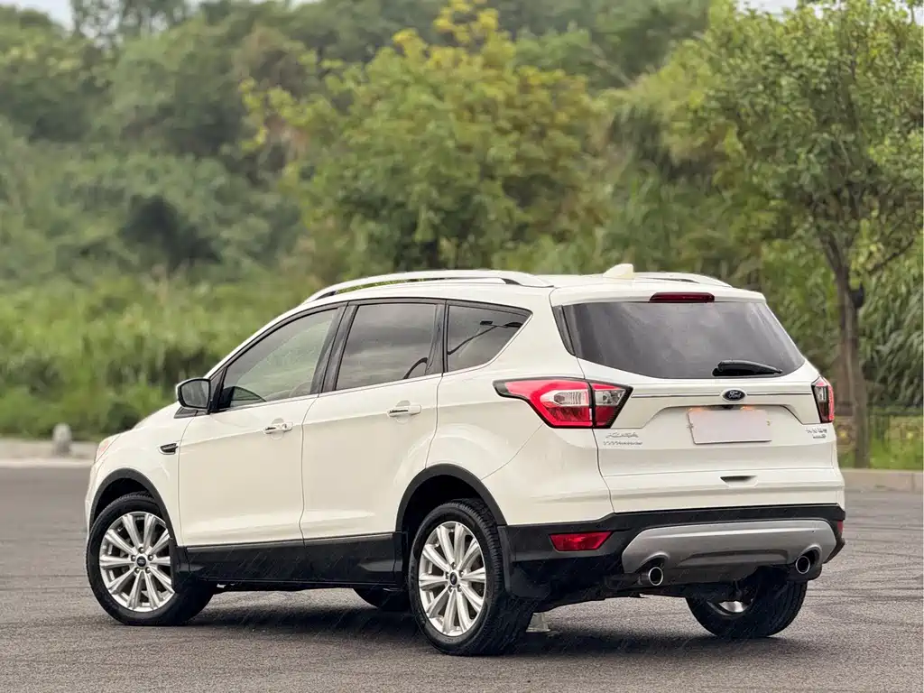 Ford Kuga — миниатюра 16