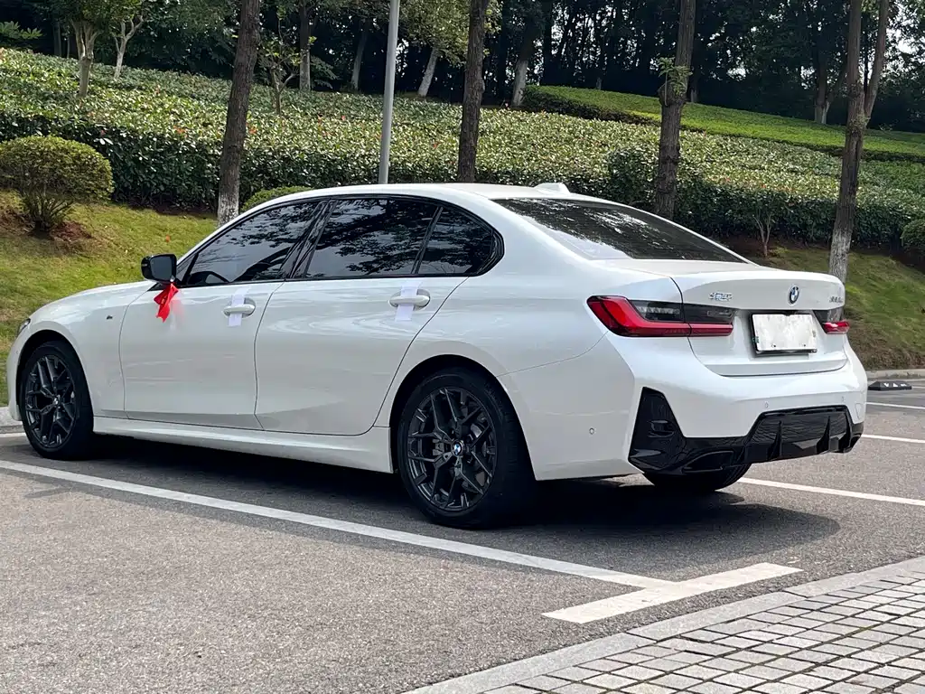 BMW 3 Series — миниатюра 8