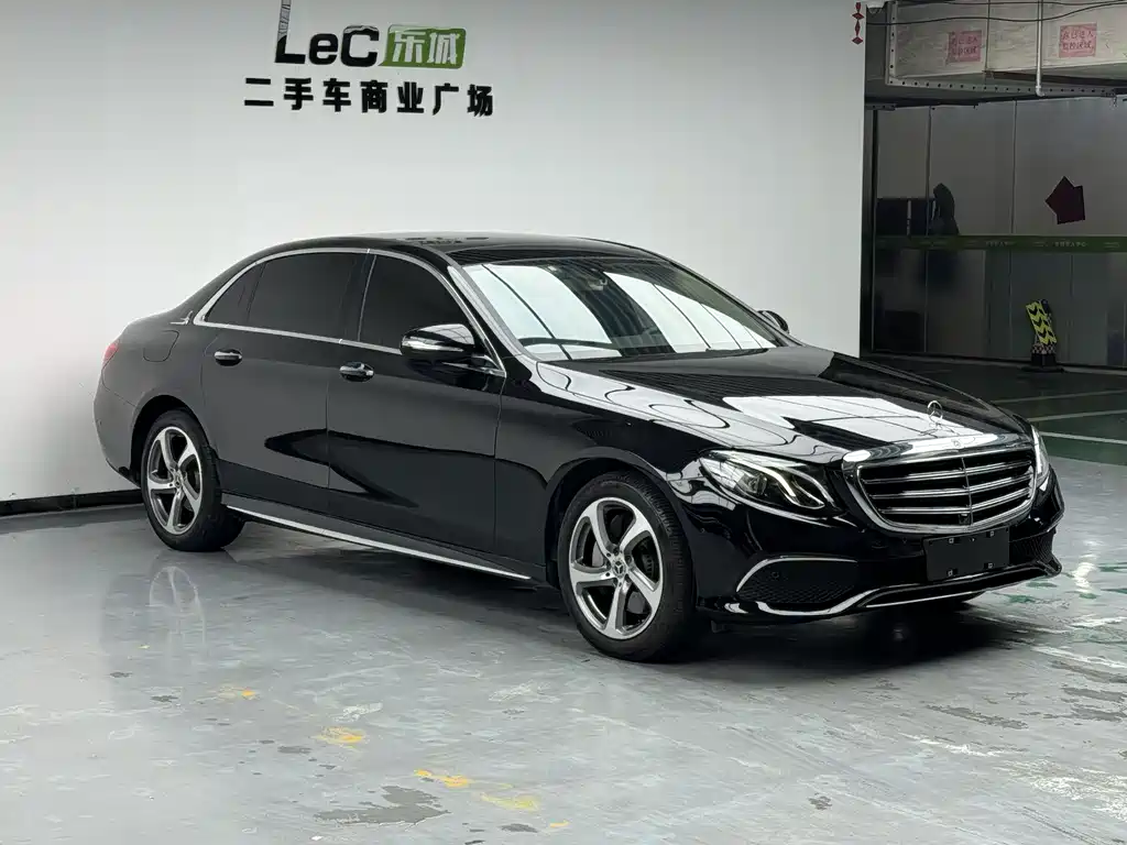 Mercedes-Benz E-Class — миниатюра 3