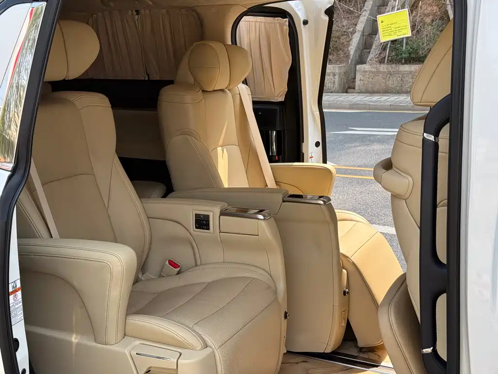 Toyota Alphard 2020 2.5L Luxury