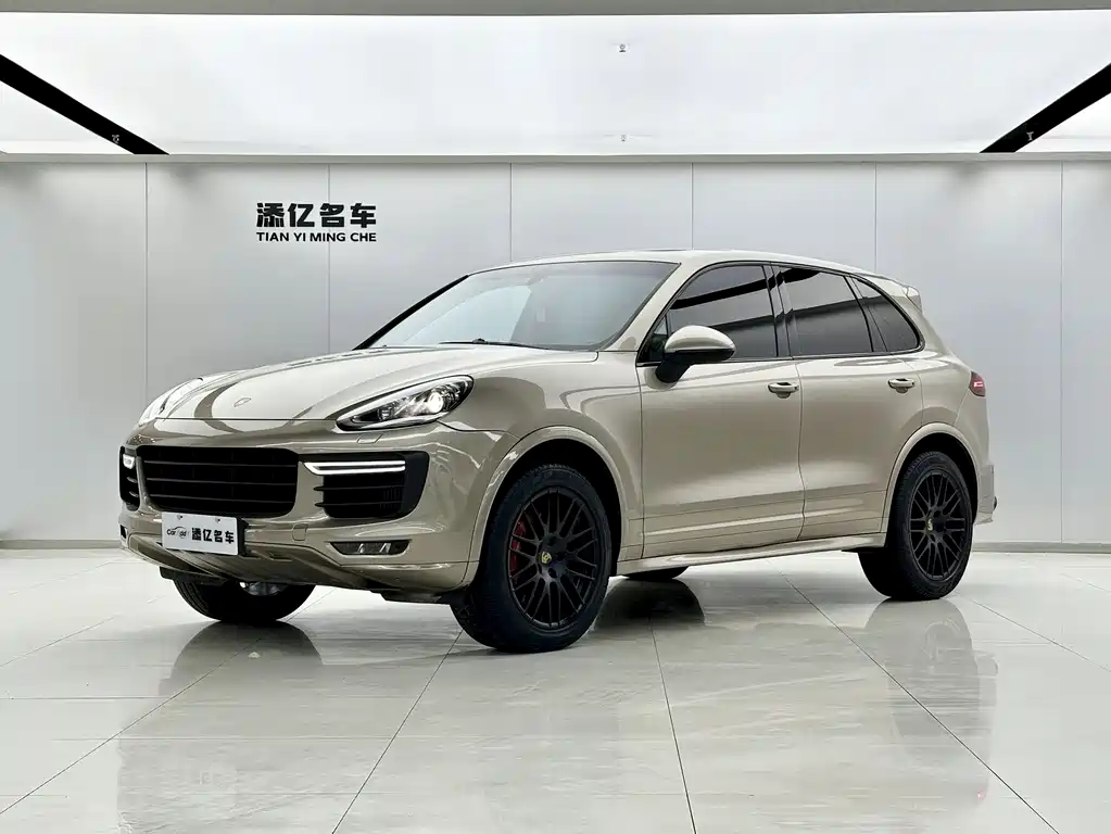 Porsche Cayenne 2021