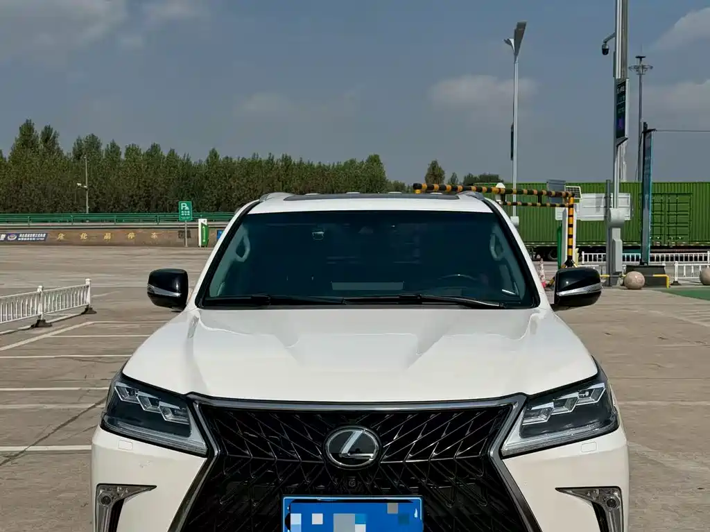 Lexus LX — миниатюра 2