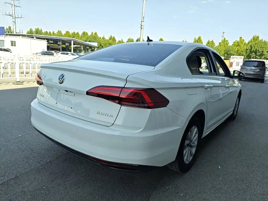 Volkswagen Bora — миниатюра 7