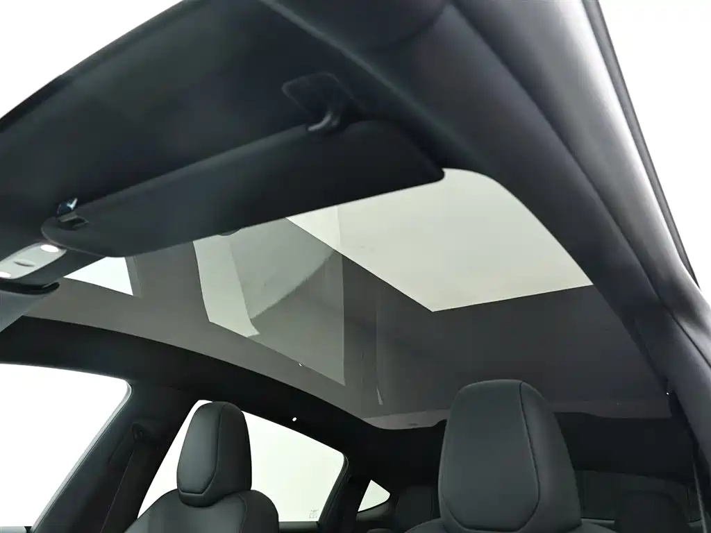Tesla Model Y — фотографии объявления, Фото 12