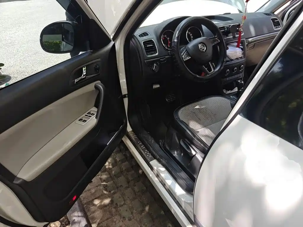 Skoda Yeti — миниатюра 14